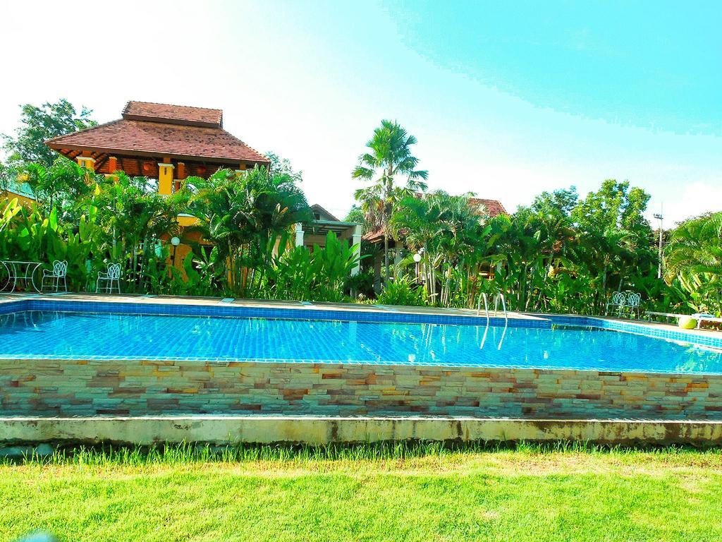 Palm Spa Village Resort Mae Rim Bagian luar foto