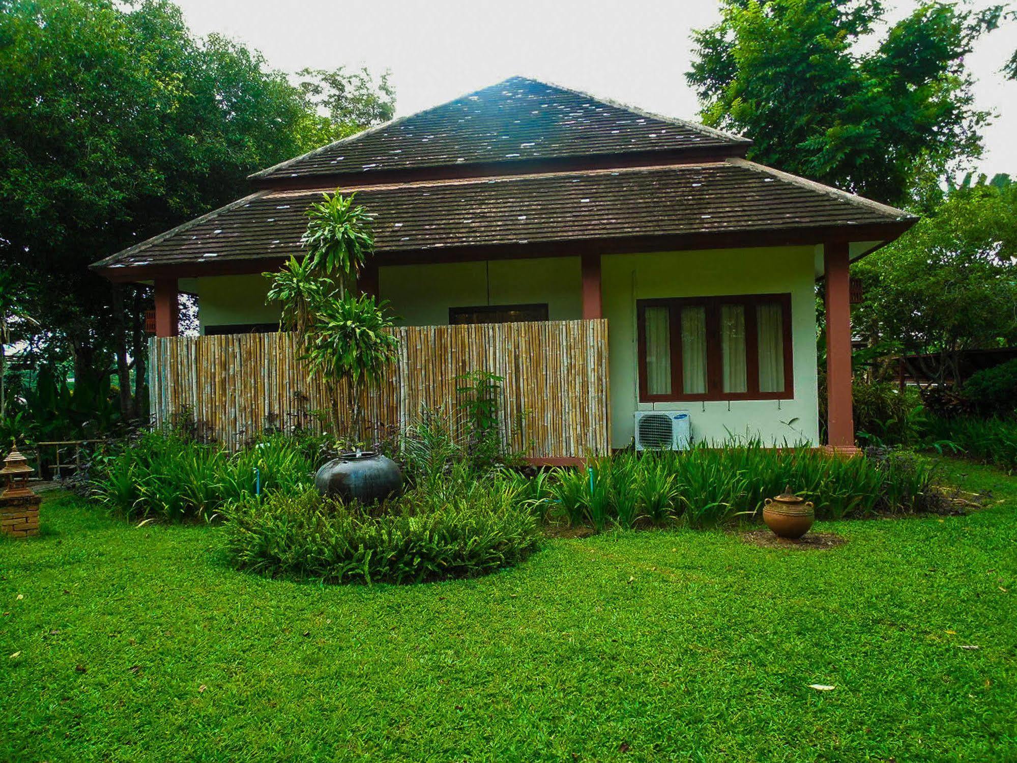 Palm Spa Village Resort Mae Rim Bagian luar foto