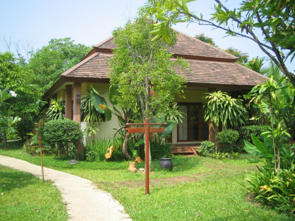 Palm Spa Village Resort Mae Rim Bagian luar foto